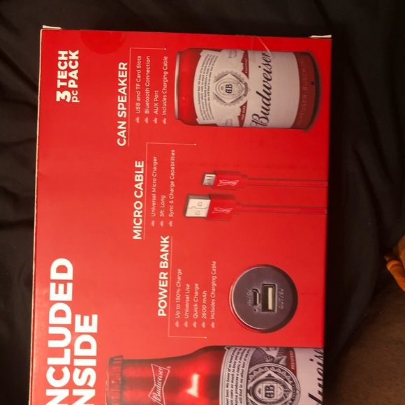 Can speaker , power cord - Picture 3 of 3